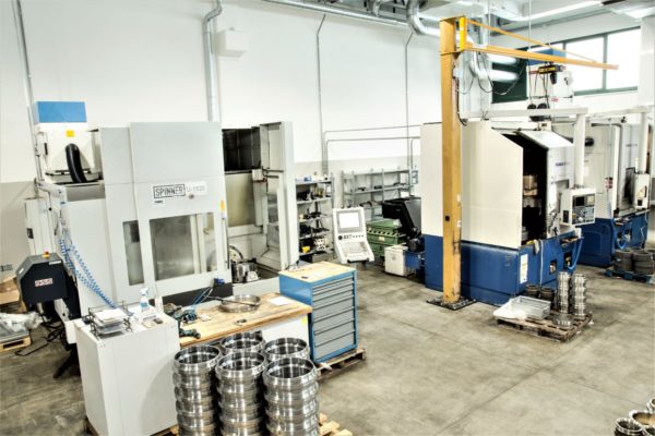 Spinner centro di lavoro 5 assi